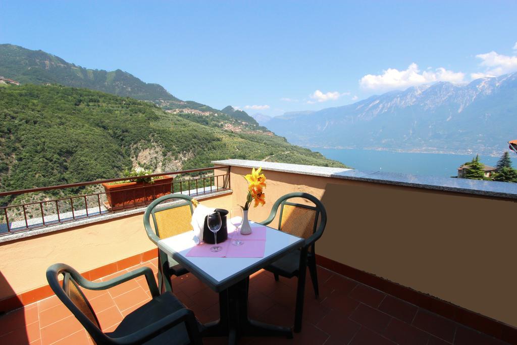 Hotel Garni Al Poggio Tignale Exteriér fotografie