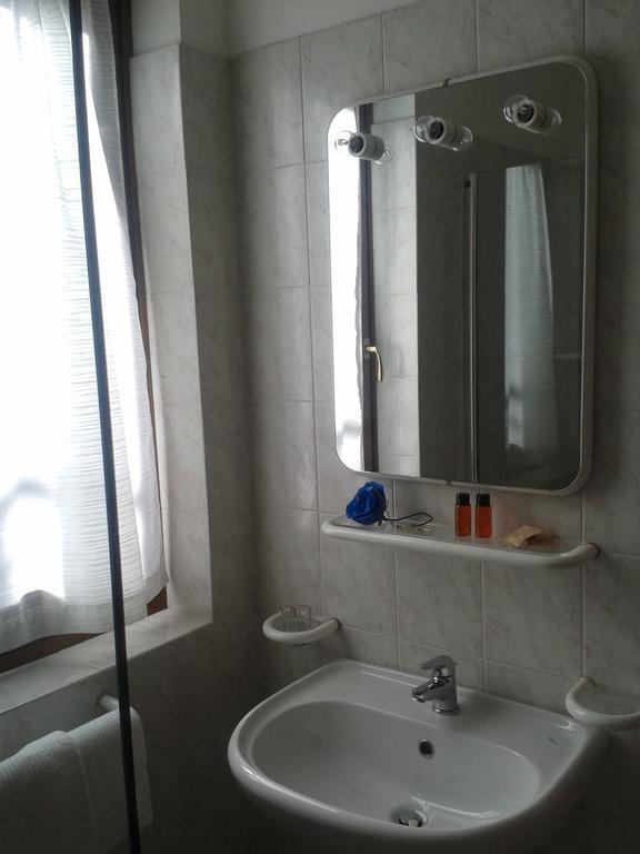 Hotel Garni Al Poggio Tignale Exteriér fotografie
